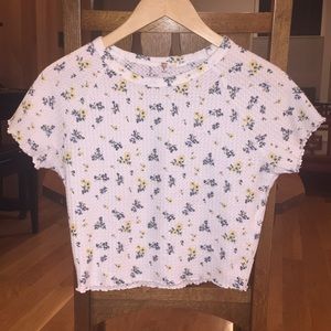 Pacsun cropped floral t-shirt